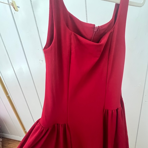 Dresses & Skirts - Elegant Red Sleeveless Dress